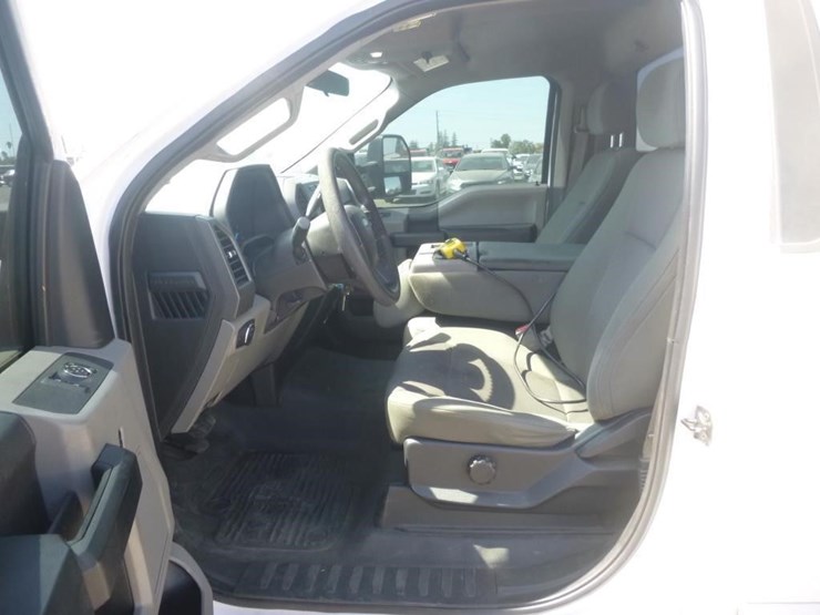 2017-ford-f450-image-15