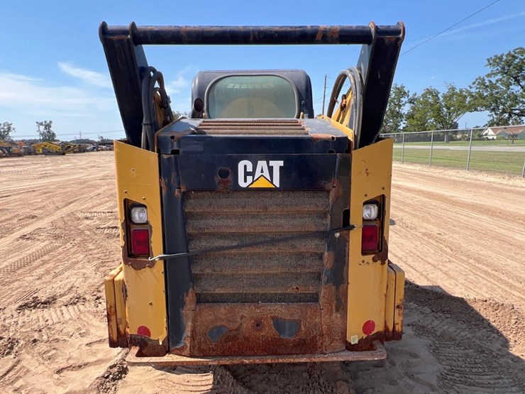 2015-caterpillar-262d-image-3