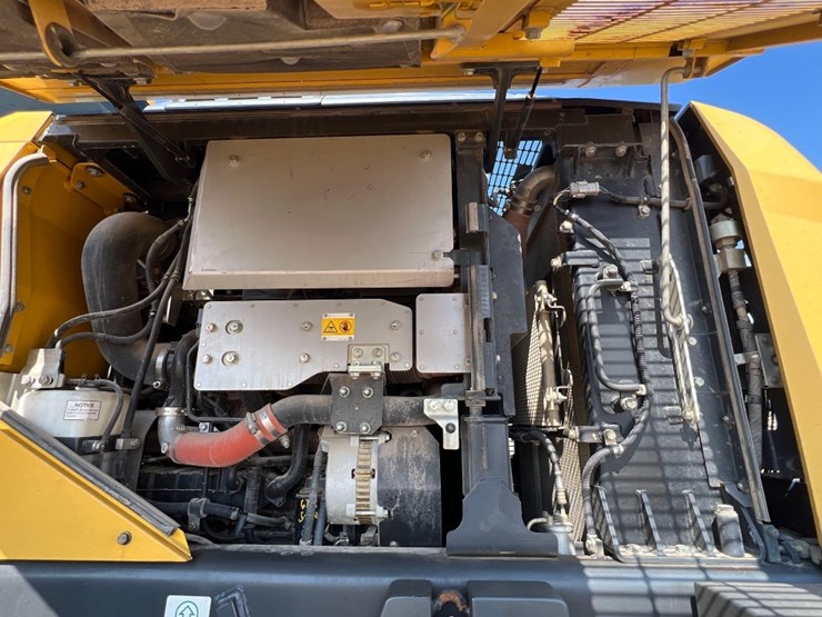 2019-komatsu-wa320-8-image-21