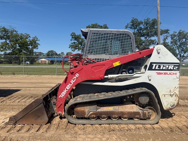 2022-takeuchi-tl12r2-image-1