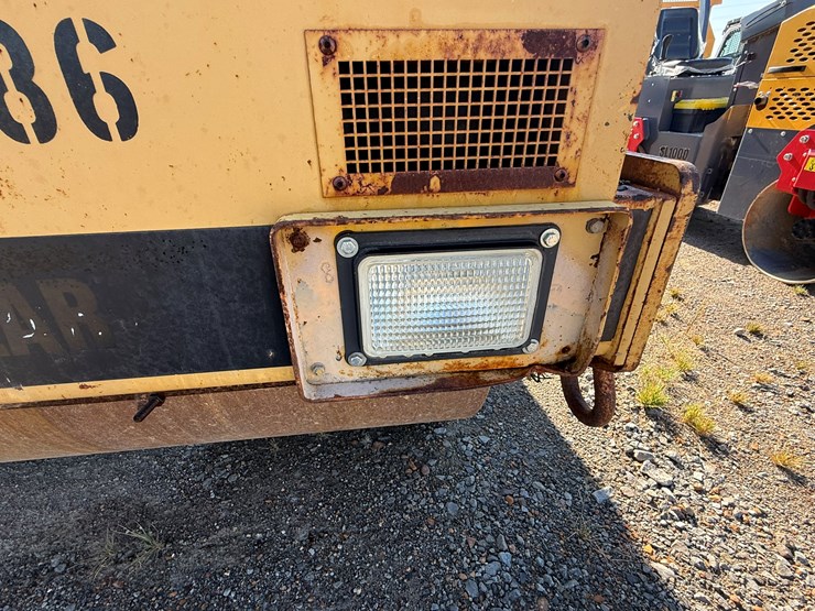caterpillar-cb-434-image-10