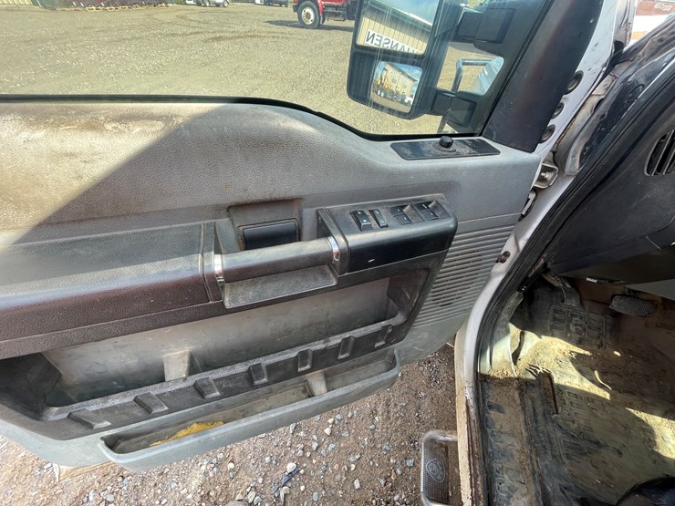 2012-ford-f250-image-32