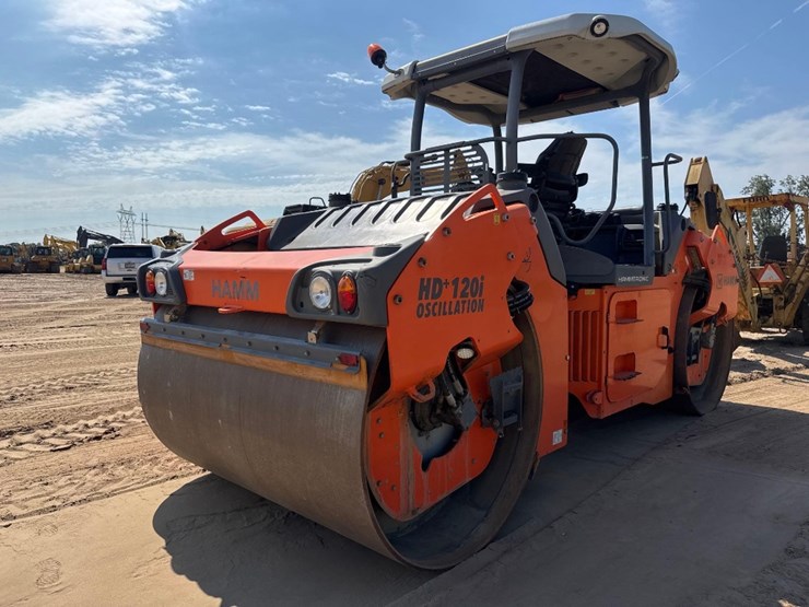2016-hamm-hd+-120i-smooth-double-drum-roller-image-6