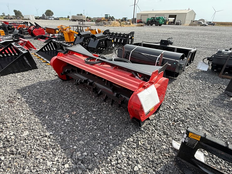 #2000-•-#26272-•-unused-giyi-72"-skid-steer-mulcher-thj72250703-image-3
