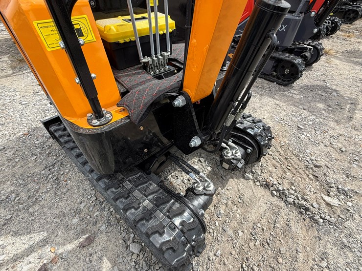 #220-•-#26538-•-unused-vicsec-vc15-mini-excavator-15j2507209-image-17