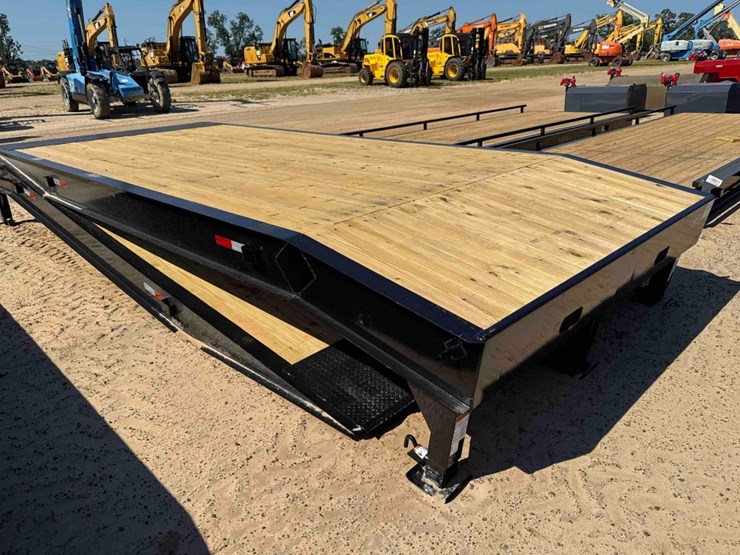 unused-x-star-20'-x-101"-loading-ramp-image-3
