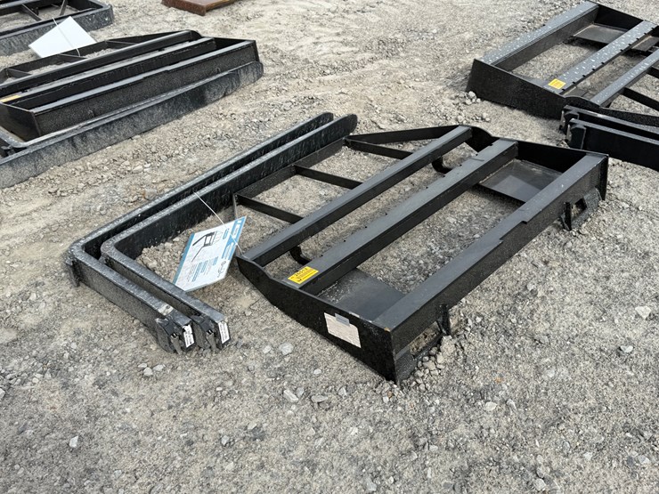 #2000-•-#26512-•-unused-mower-king-sa-skid-steer-forks-image-2