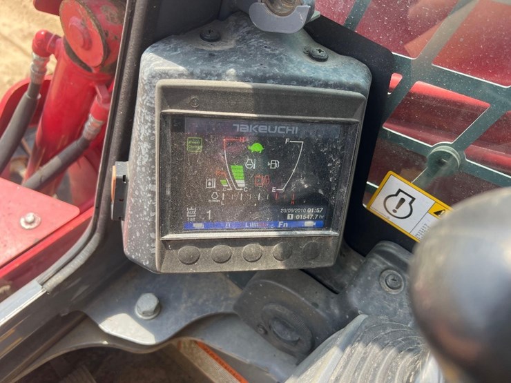 2021-takeuchi-tl8r2-image-28