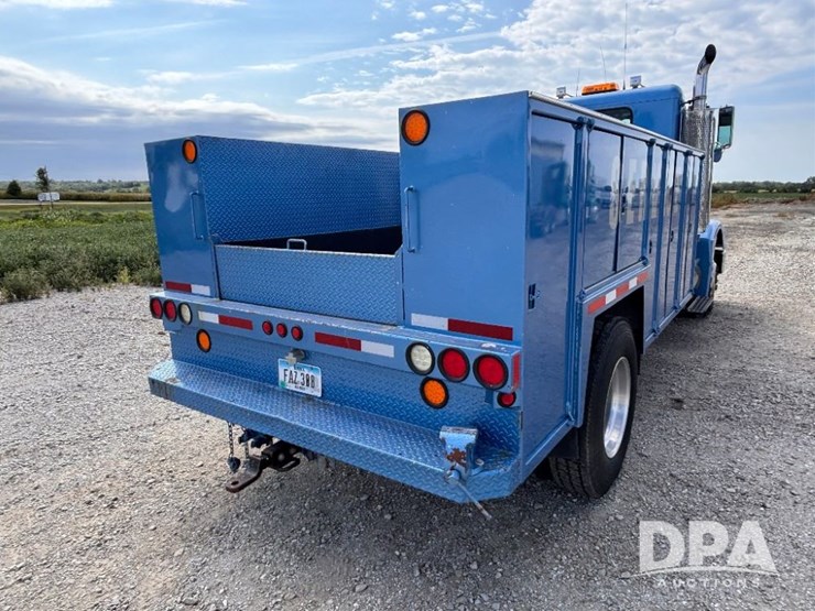 1988-peterbilt-377-image-12