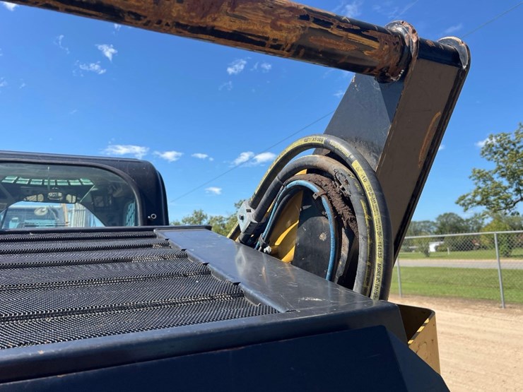 2018-caterpillar-299d2-image-23