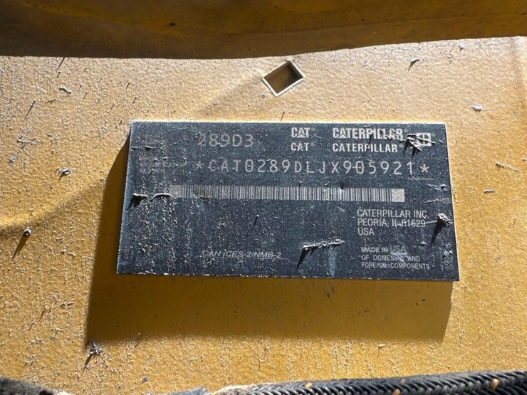 2021-caterpillar-289d3-image-15