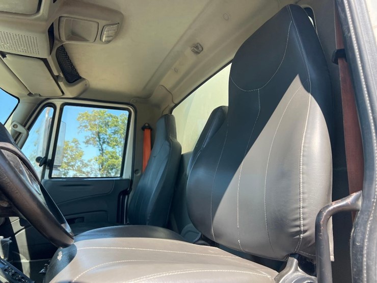 2012-international-durastar-4400-image-29