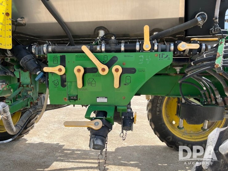 2014-john-deere-r4038-image-55