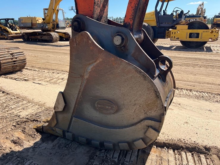 hitachi-zaxis-250lc-6n-excavator-image-10