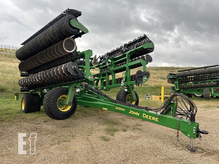 2021-john-deere-2680h-image-3
