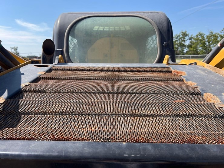 2015-caterpillar-262d-image-18