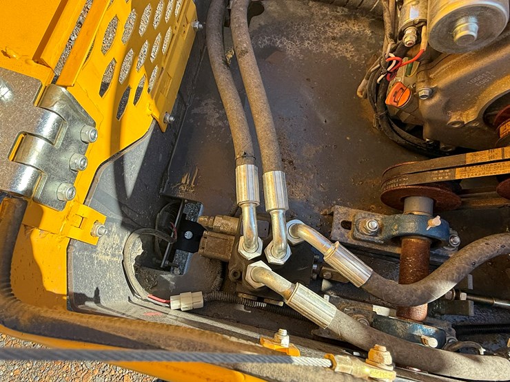 #145-•-#30306-•-2025-sdlool-sl1000-vibratory-compactor-inv#:-30306-image-10