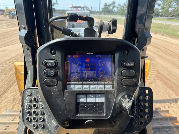 2019-komatsu-d51px-24-image-27