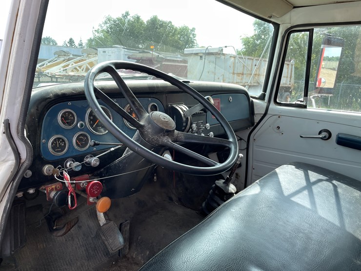 1975-international-loadstar-image-27