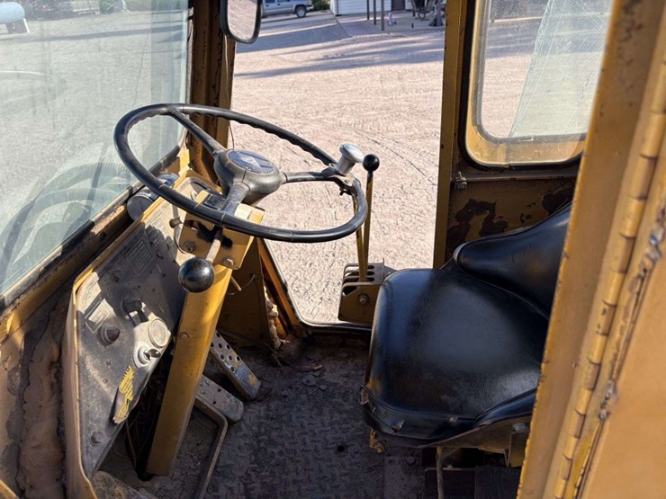 allis-chalmers-745-wheel-loader,-23.5-25-tires,-20-ply-fronts,-16-ply-rears,-115”-material-bucket,-w-image-47