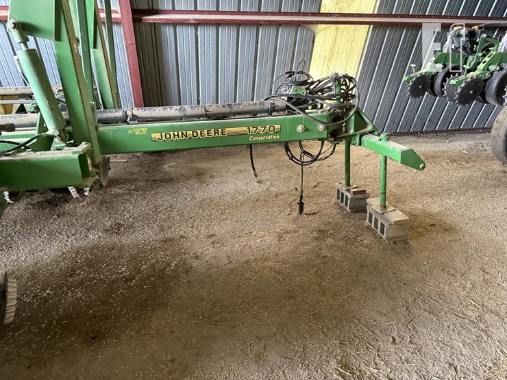 1997-john-deere-1770-image-6