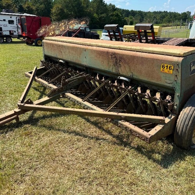 JOHN DEERE 8200