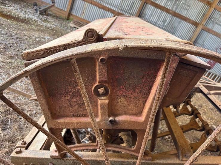 superior-7ft-grain-drill-image-26