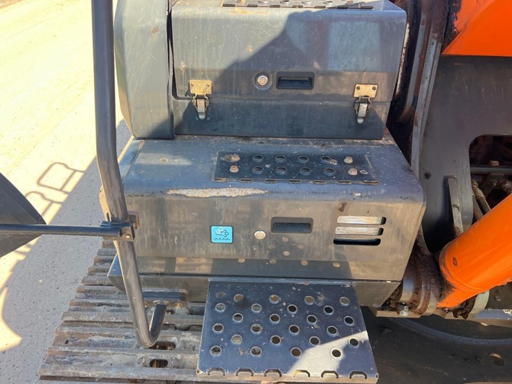 hitachi-zaxis-250lc-6n-excavator-image-16