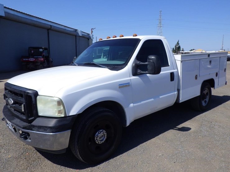 2006-ford-f350-image-1
