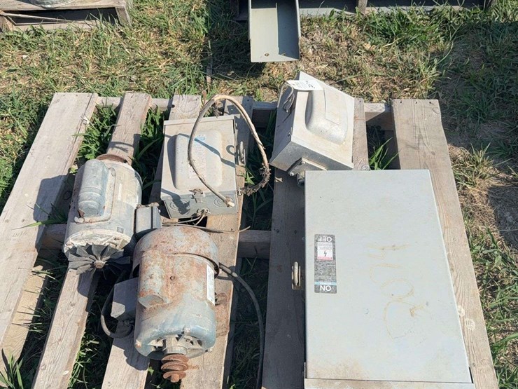 3-electrical-boxes-and-2-belt-motors-image-1