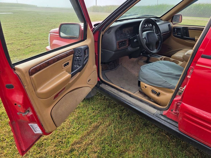 1996-jeep-grand-cherokee-limited-image-34