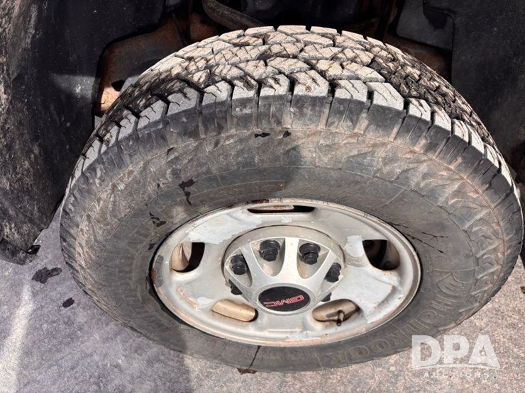 2012-gmc-sierra-2500-image-21
