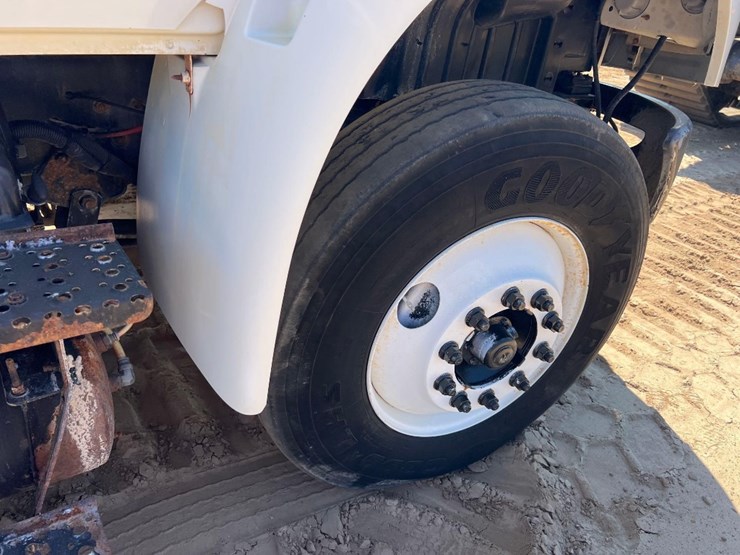 2012-international-durastar-4400-image-24