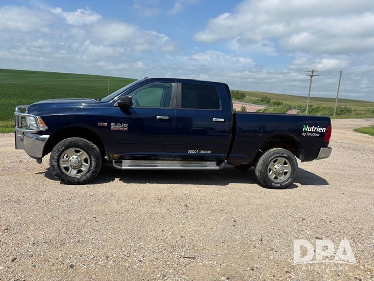 2014-dodge-ram-2500-image-3