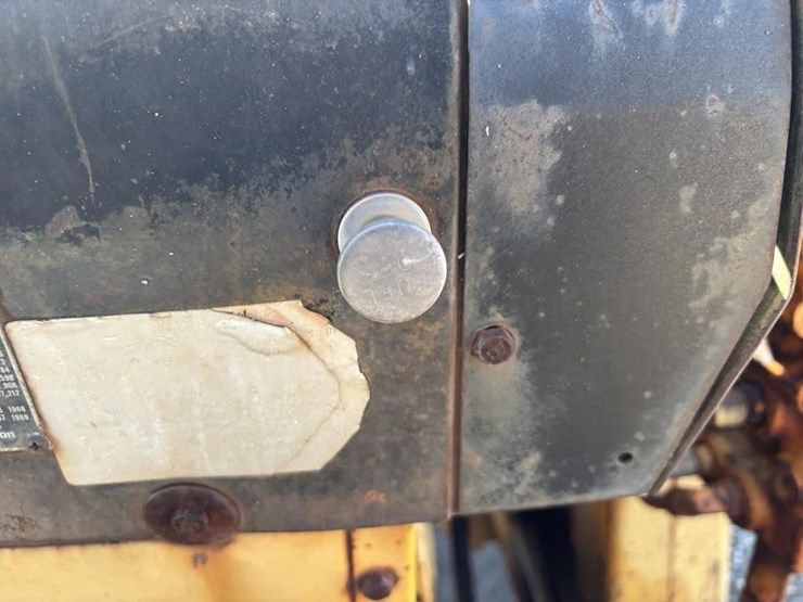 massey-ferguson-mf34a-image-36