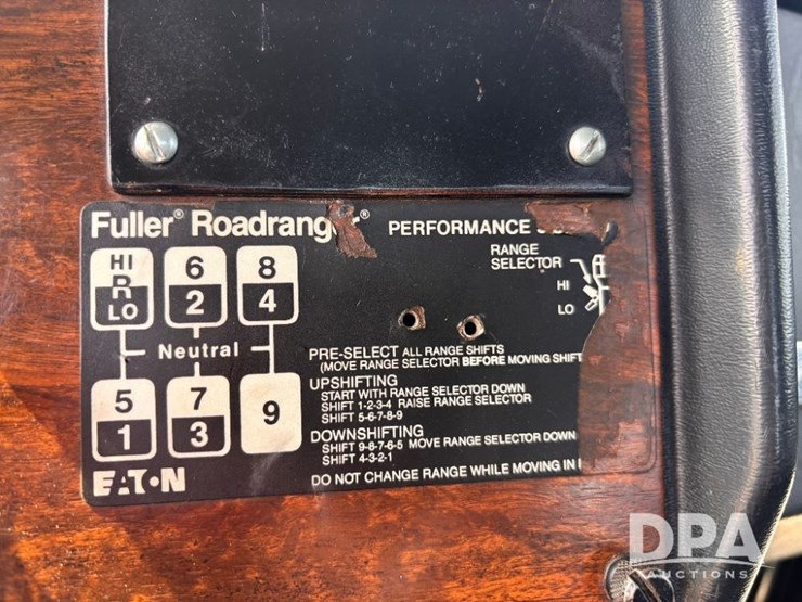 1988-peterbilt-377-image-86