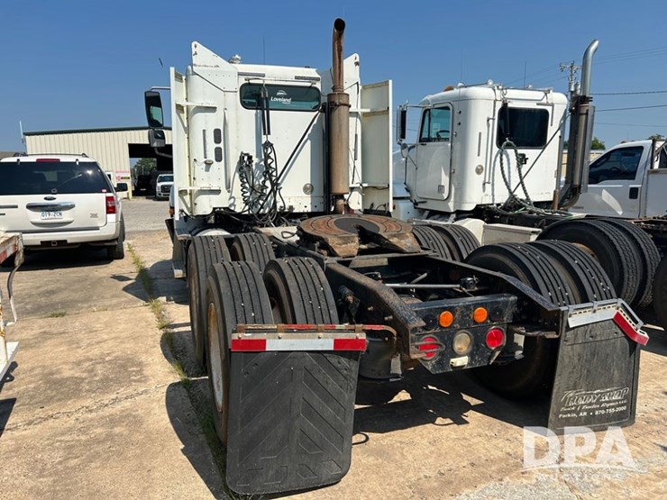 2002-freightliner-columiba-day-cab-truck-(cp0659,-unit-28071)-image-5