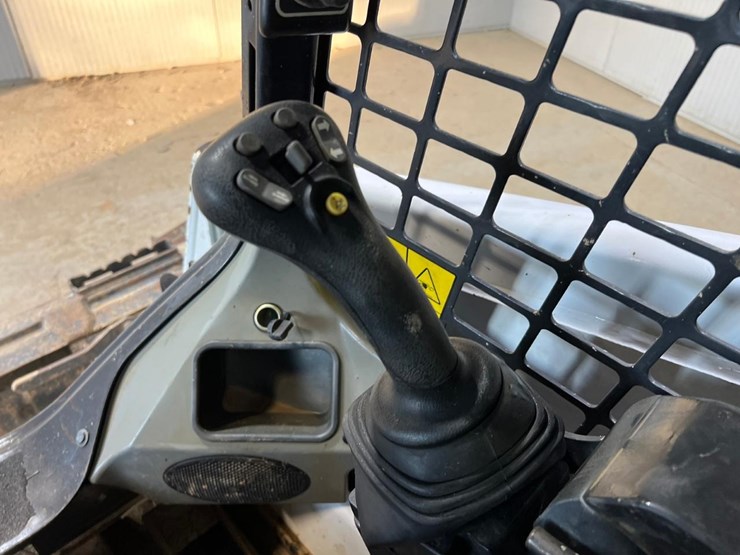 2022-bobcat-t450-image-25