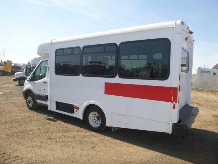 2018-ford-e350-image-4