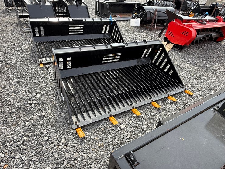 #2000-•-#26343-•-unused-giyi-66"-skid-steer-rock-bucket-cysd2507107-image-1