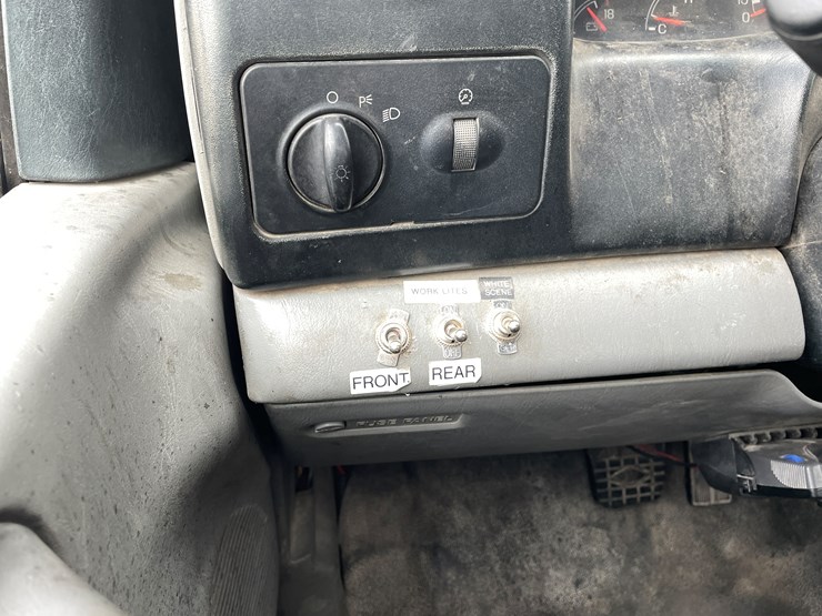 2006-ford-f650-image-47