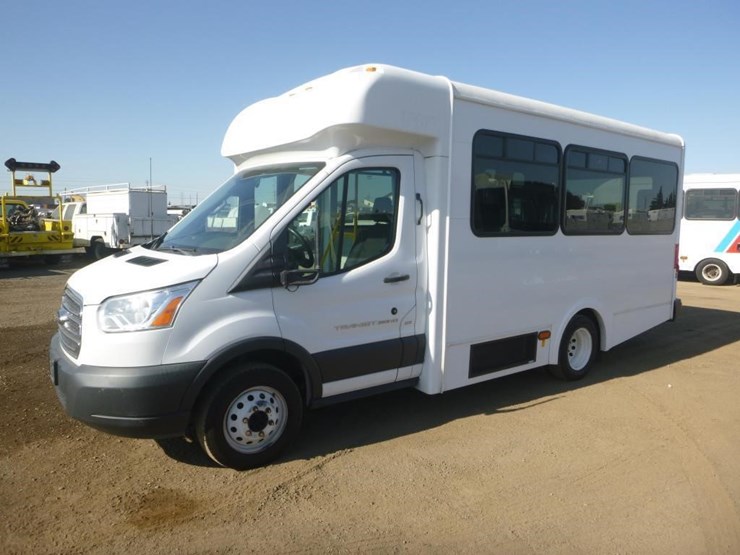 2018-ford-e350-image-2
