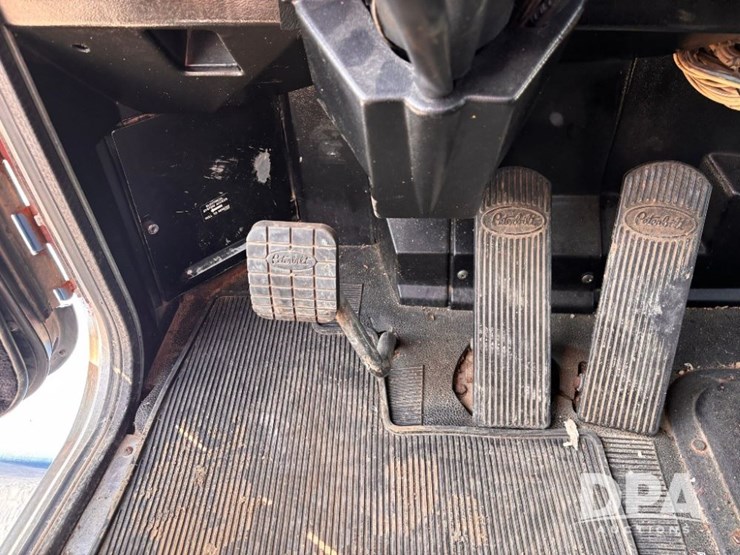 1988-peterbilt-377-image-83