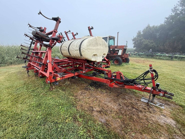 case-ih-4800-image-5