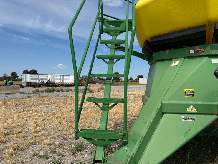 john-deere-1900-image-14