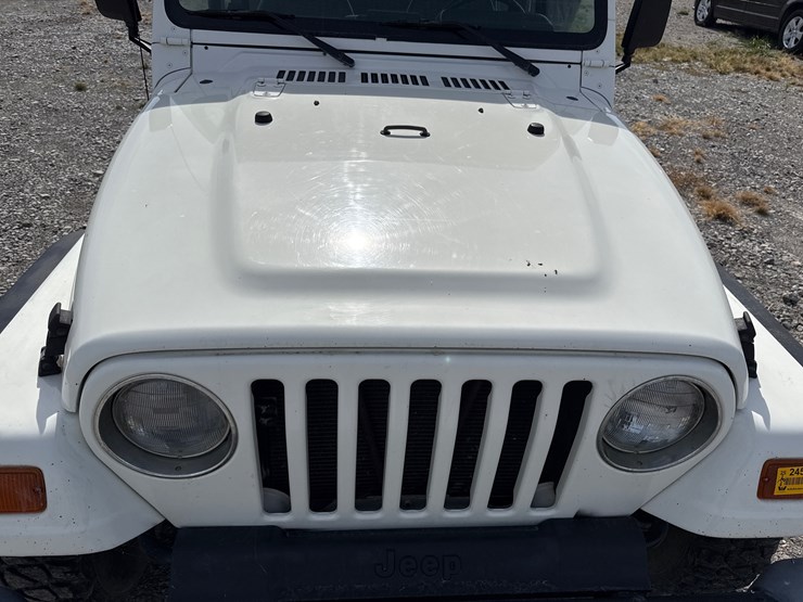 1997-jeep-wrangler-image-16
