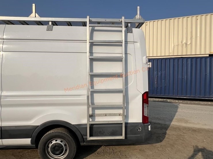 2016-ford-transit-image-30