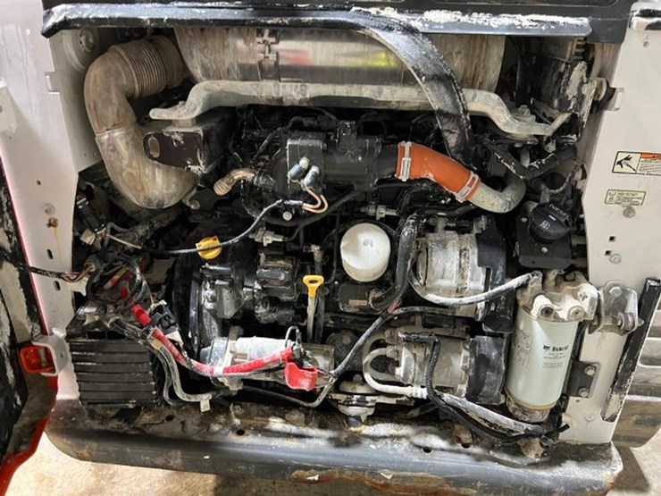 2022-bobcat-t870-image-16