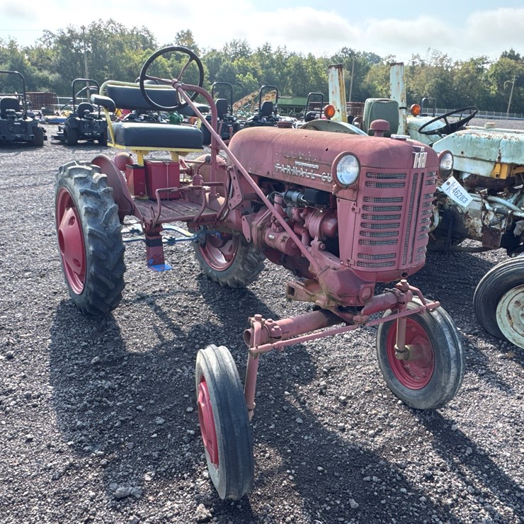 #36 • FARMALL CUB TRACTOR