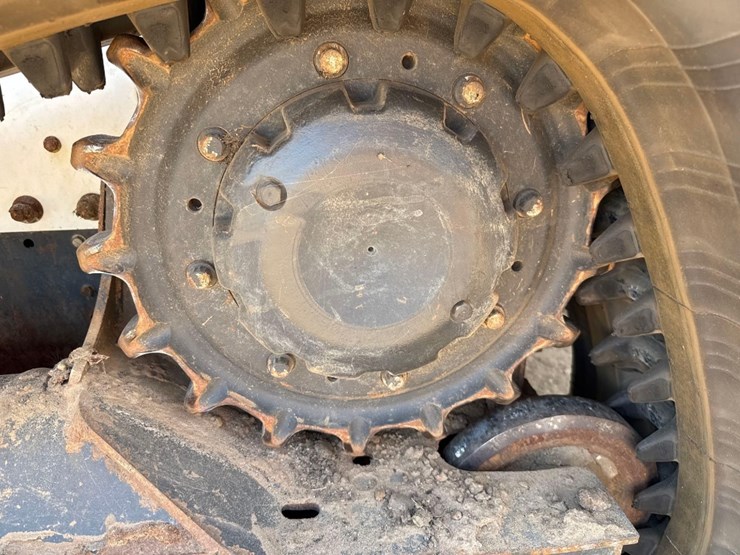 2021-bobcat-t770-image-10
